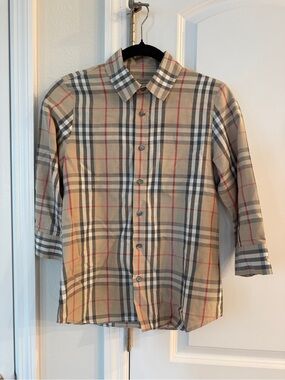 Burberry Woman’s Fitted Classic Beige Plaid Button-Up with quarter sleeves shirt